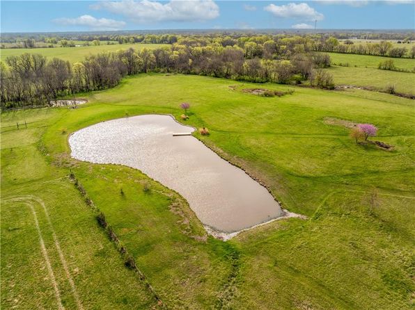 611 NW 1421st Rd, Holden, MO 64040