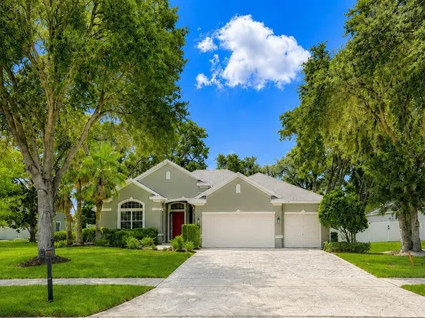105 E BLUE WATER EDGE DRIVE, EUSTIS, FL 32736