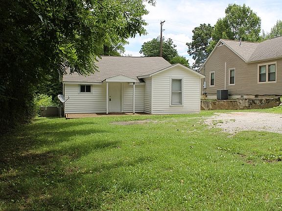 2nd image of 1017 Wood Ave