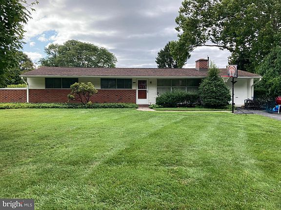 2nd image of 6318 Fairfield Dr