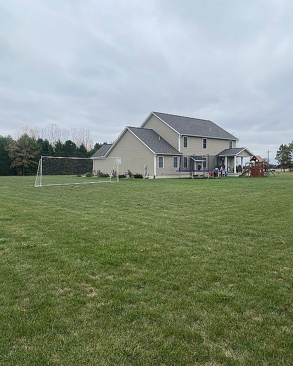 2nd image of 19518 Old Mill Rd