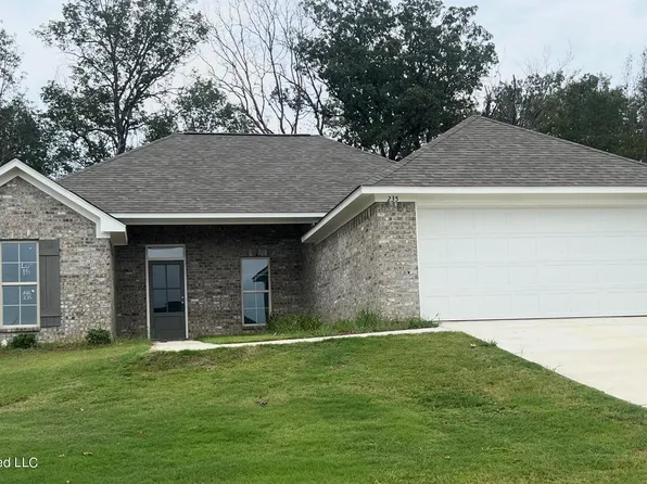 235 Hemingway Cir, Canton, MS 39046