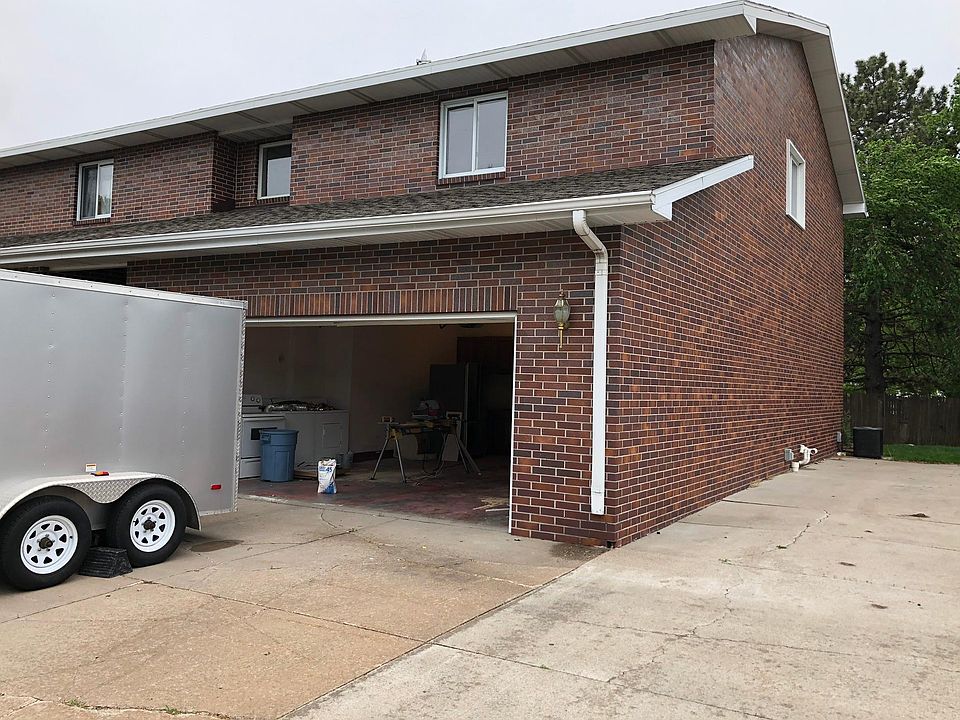 1st image of 3111 Grand Ave #0