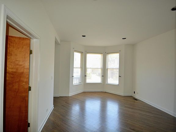 5th image of 3414 N Damen Ave #3A