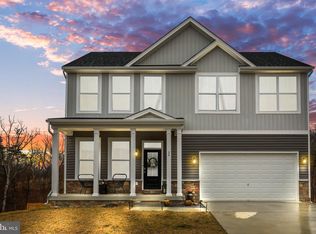 54 Cilantro Ln, Bunker Hill, WV 25413