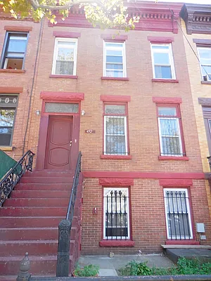 Rented by IQ Homes & Co Inc | media 27