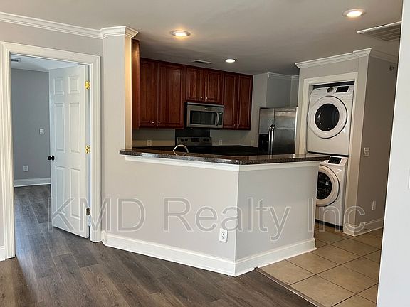 4th image of 6816 Park Place Dr