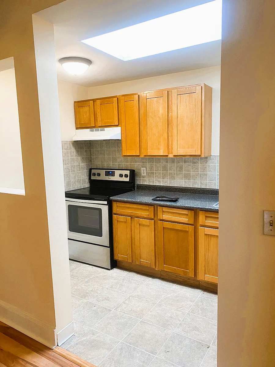 Kitchen with Skylite - 433 Warren St #10