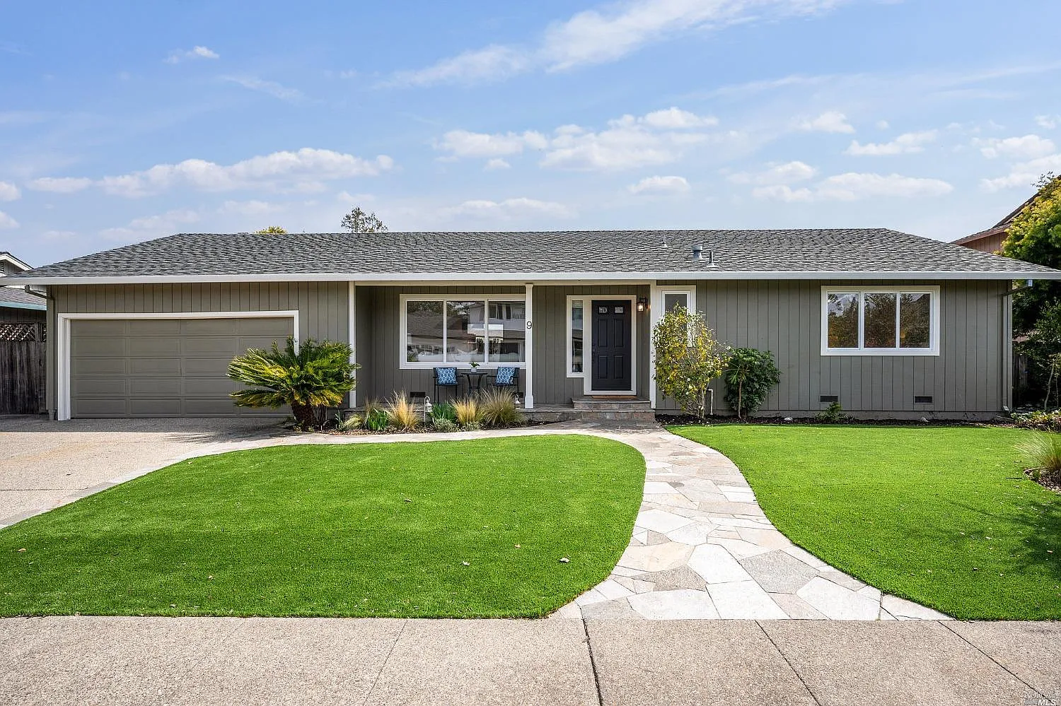 9 Piper Court photo 1