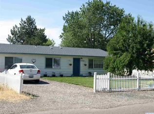 2105 W 20th Ave, Kennewick, WA 99337