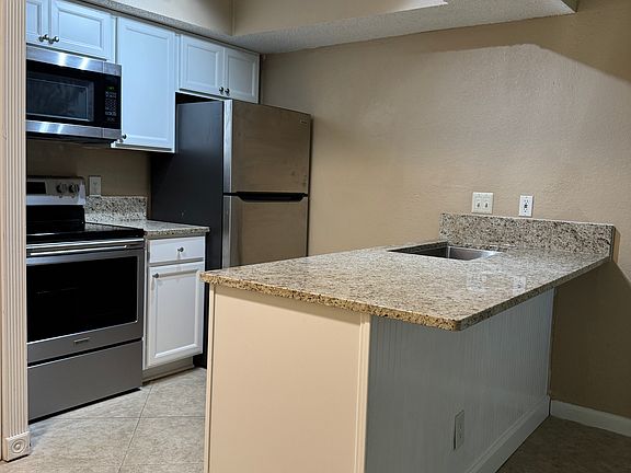 5th image of 100 Fairway Park Blvd Unit 309