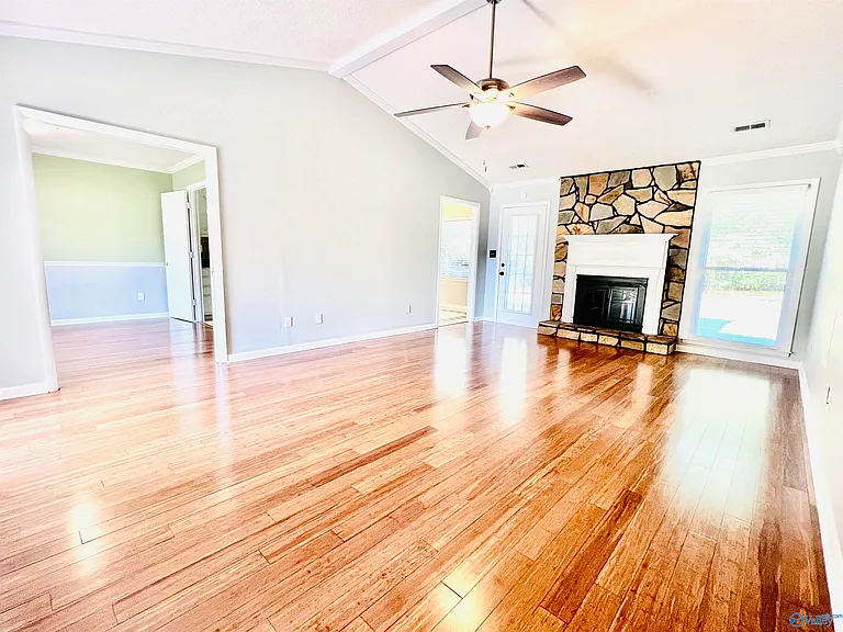 116 Bibb Dr — Photo 4
