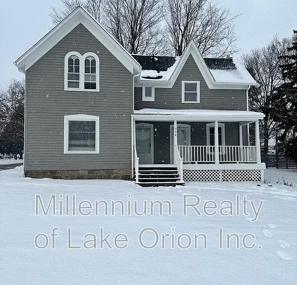 734 W Oregon St #1 — Photo 1