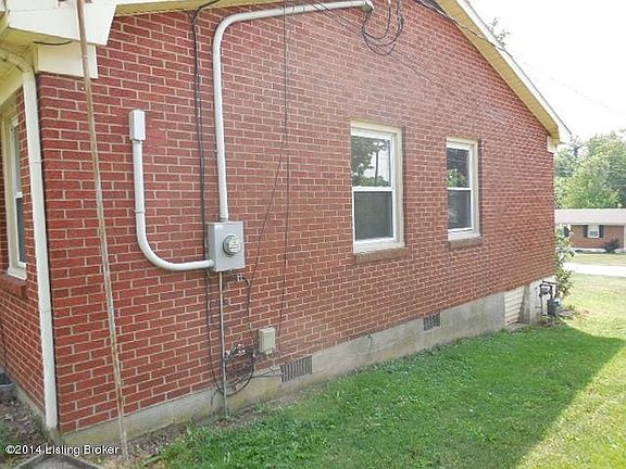 4th image of 358 Henry St