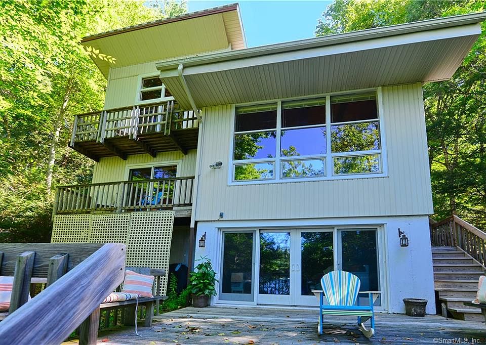 2nd image of 52 Indian Spring Rd