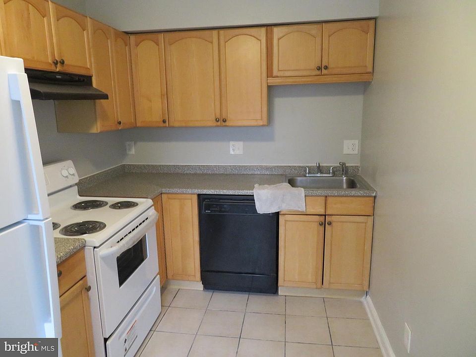 1st image of 3130 Tyson Ave