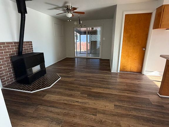 3rd image of 197 Dahlia St