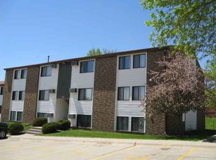 906 Benton Dr APT 33, Iowa City, IA 52246