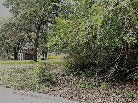 4th image of Alcoa Ave
