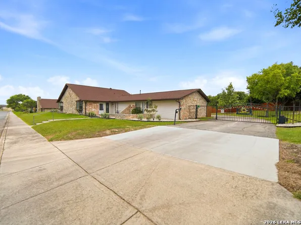 515 Oak Park Dr #515, Boerne, TX 78006