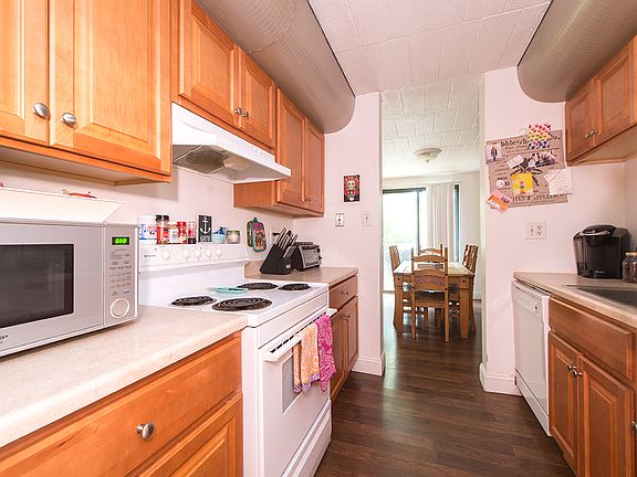 5th image of 5326 Pocusset St #26