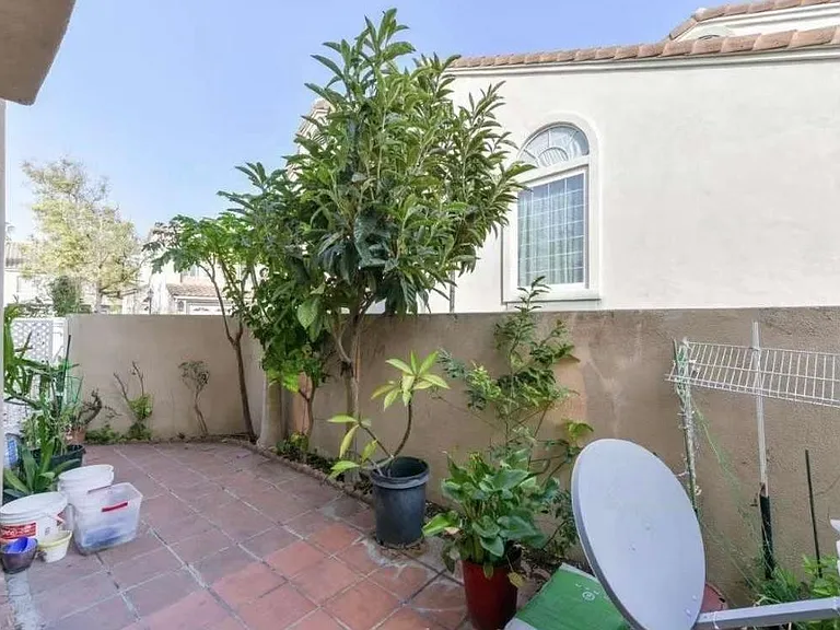 43 Almador — Photo 9