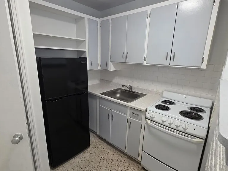1216 Cabana Rd #1-A — Photo 7