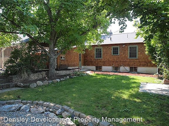 4th image of 1213 E Bryan Ave