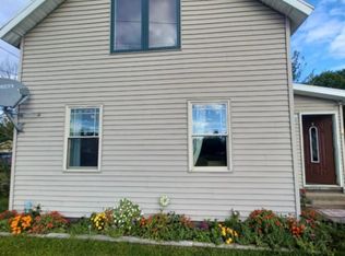 18 Grove St, Keeseville, NY 12944