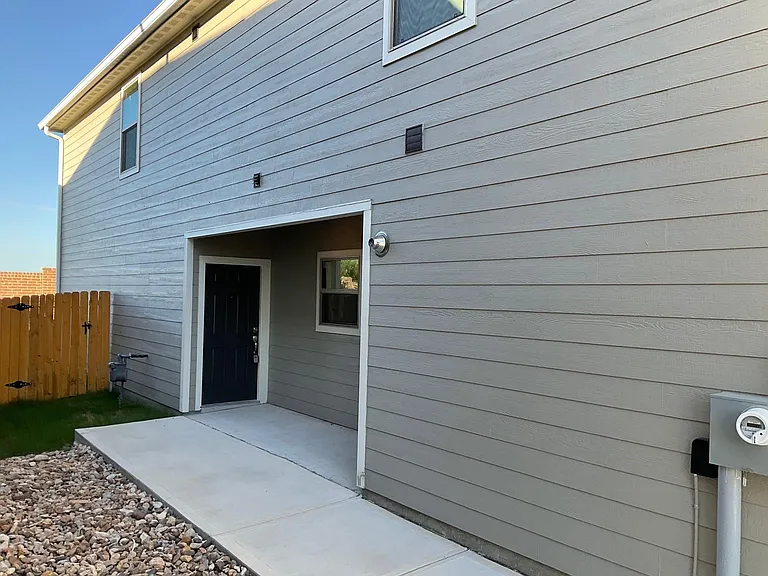 327 Stone Ct — Photo 3