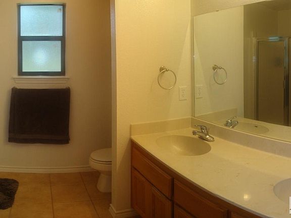 5th image of 3900 Foxglove Ln
