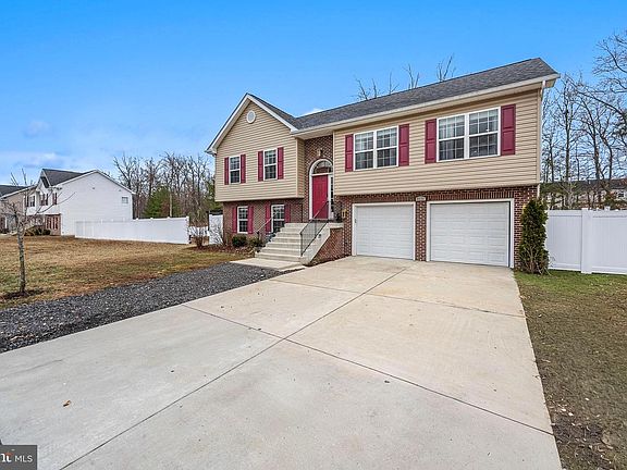 2nd image of 4635 Pendall Dr
