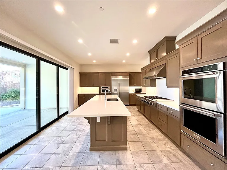12040 Estrella Pl — Photo 5