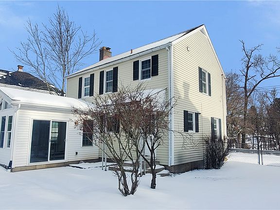 3rd image of 509 Greenwood Dr