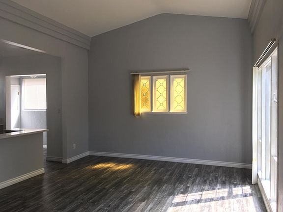 3rd image of 114 Roswell Ave APT 3