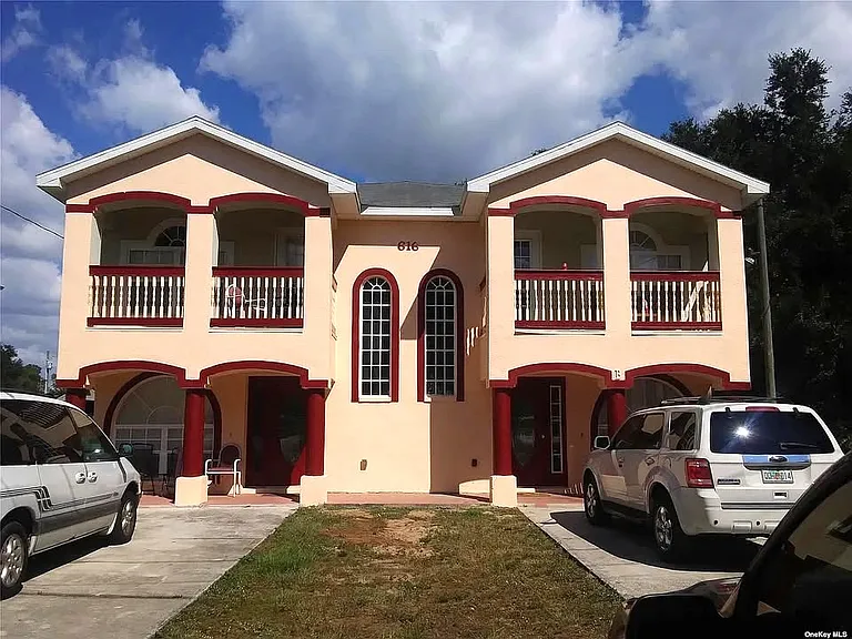 616 Lemon Ave #B — Photo 2