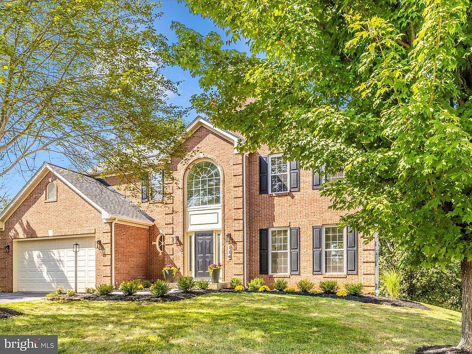 1st image of 114 Ivy Hill Dr