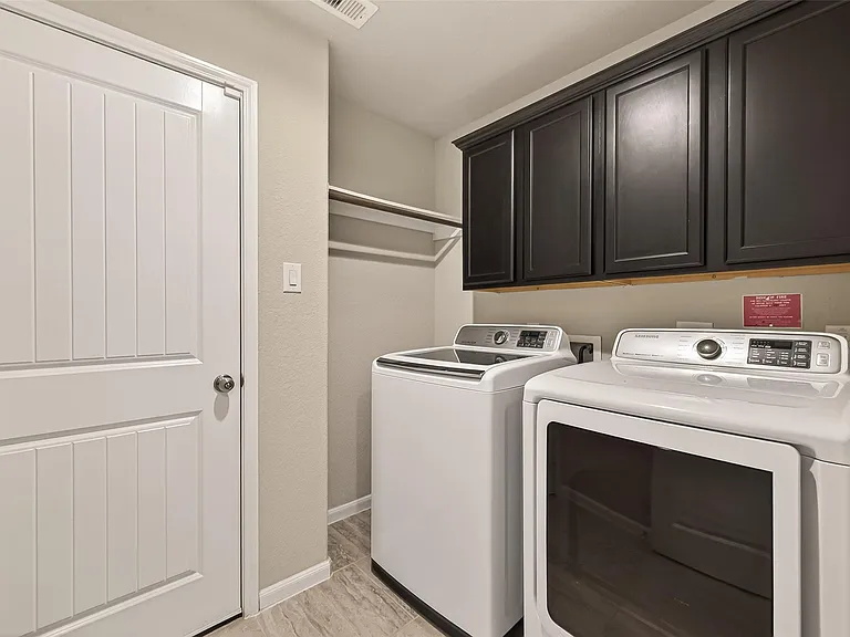 12623 City Village Ln — Photo 28