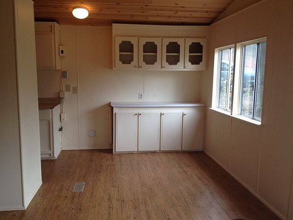 5th image of 2020 E Napa St