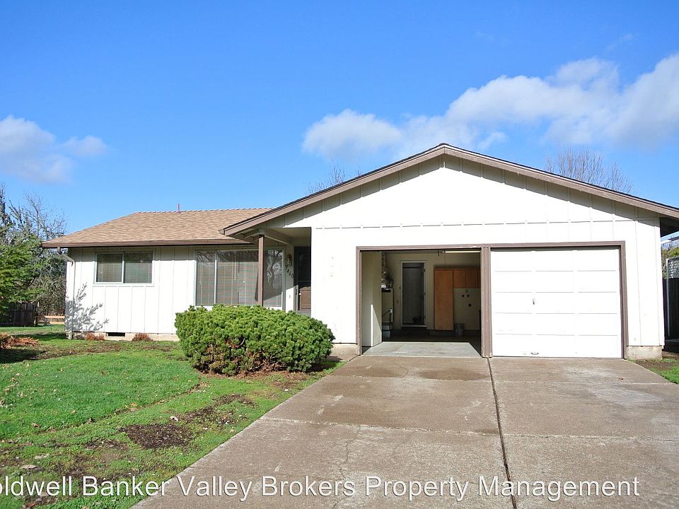 1st image of 3460 NE Canterbury Cir
