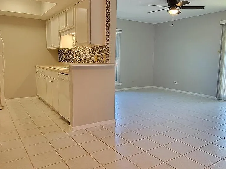 2300 Nacogdoches Rd #346 — Photo 4