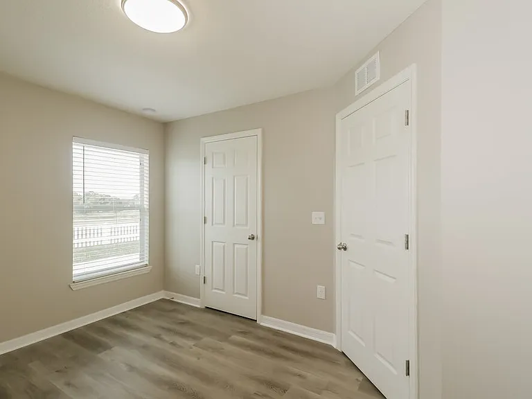 6742 Wirevine Dr — Photo 14