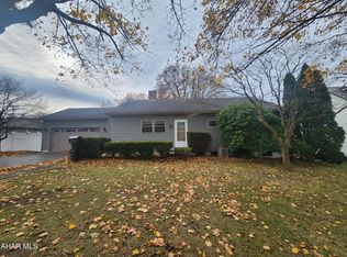 412 E Julian St, Martinsburg, PA