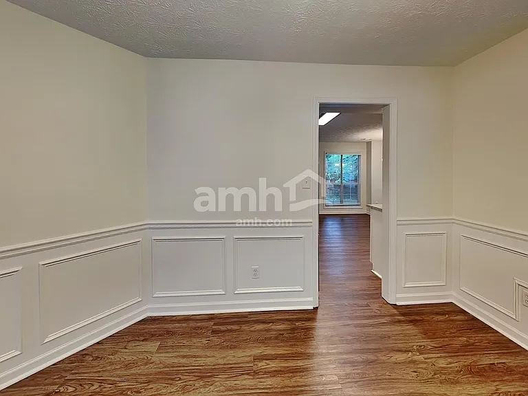 555 Fosters Mill Ln — Photo 9