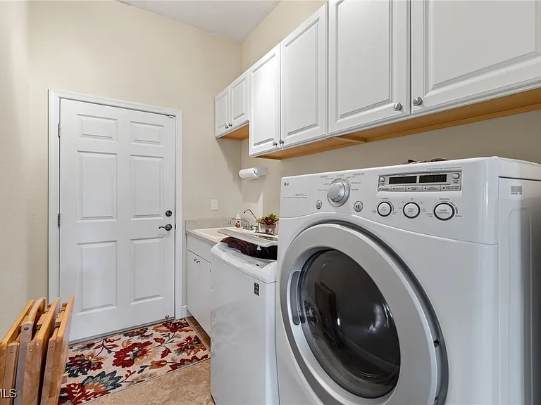 3433 SW 27th Ave — Photo 34