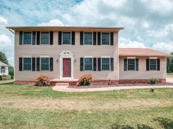 2811 Canton Rd, Uniontown, OH 44685