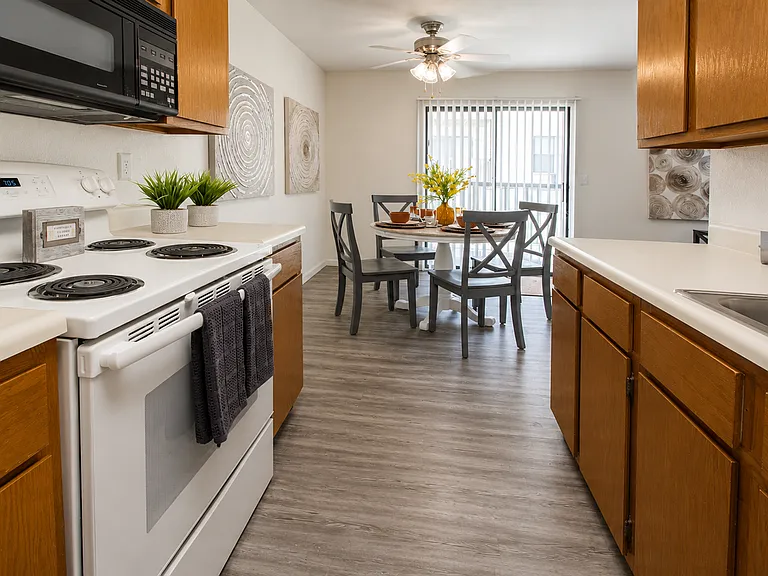 Grouse Run Apartments — Photo 38
