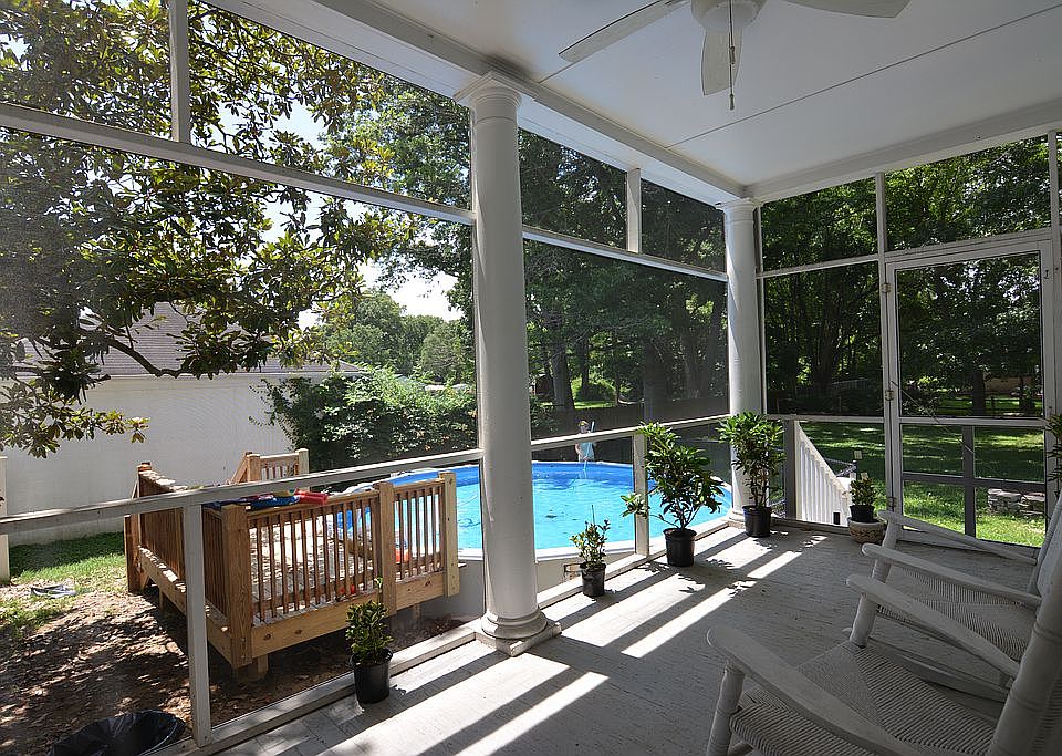 Screened in Porch