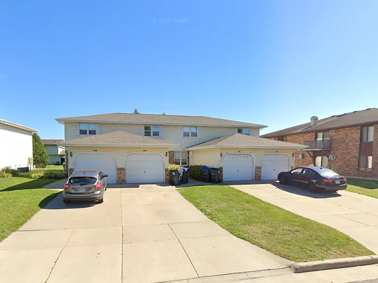 1336-1342 Honeysuckle Ln #1336 — Photo 1