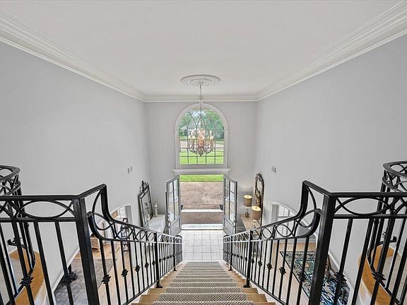 4th image of 3324 Bedford Ln